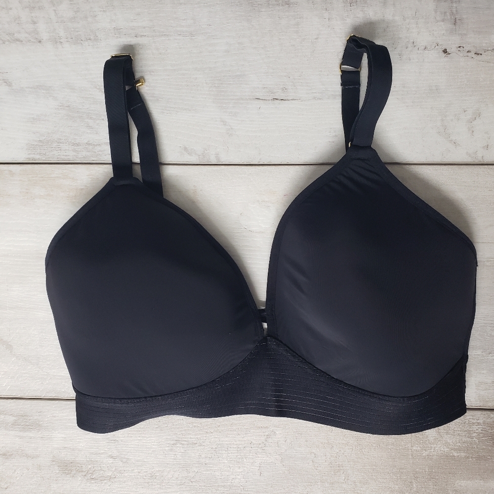 Lively Black No Wire Lightly Padded Bra Size 34D